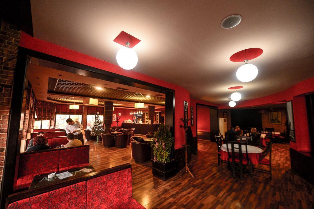 Hotel Argenti Shkoder Luaran gambar