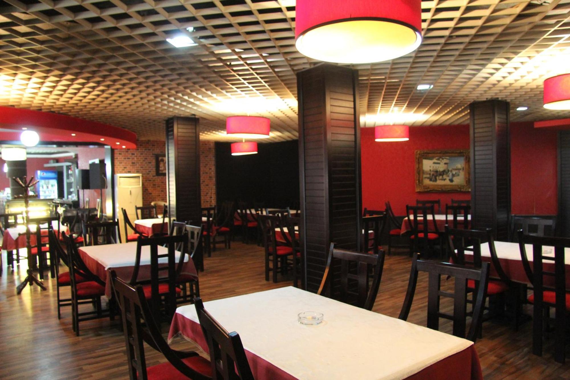 Hotel Argenti Shkoder Luaran gambar