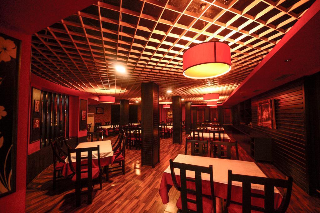 Hotel Argenti Shkoder Luaran gambar